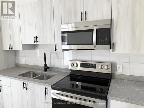 4711 River Road Niagara Falls (downtown) ON L2E 3G2
