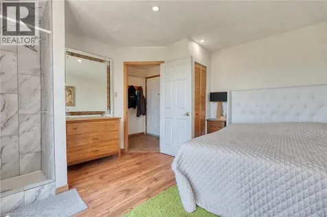 5 Mazza Avenue Dundas ON L9H 5E2