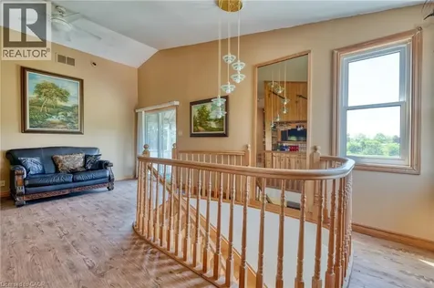5 Mazza Avenue Dundas ON L9H 5E2