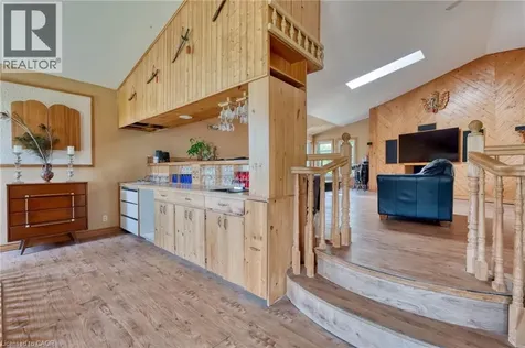 5 Mazza Avenue Dundas ON L9H 5E2