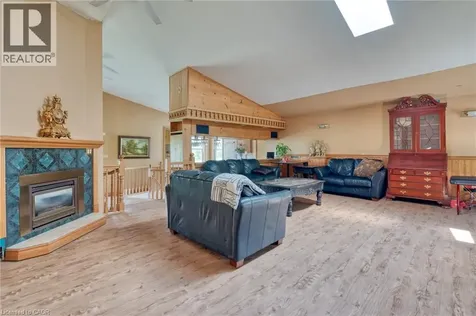 5 Mazza Avenue Dundas ON L9H 5E2