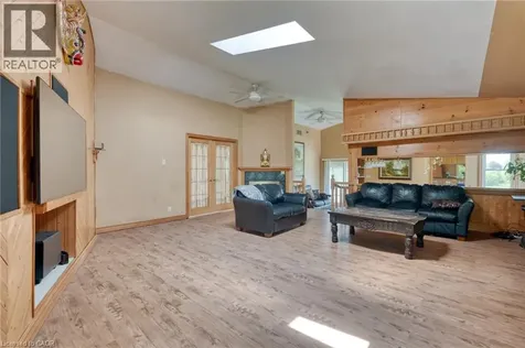5 Mazza Avenue Dundas ON L9H 5E2