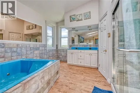 5 Mazza Avenue Dundas ON L9H 5E2