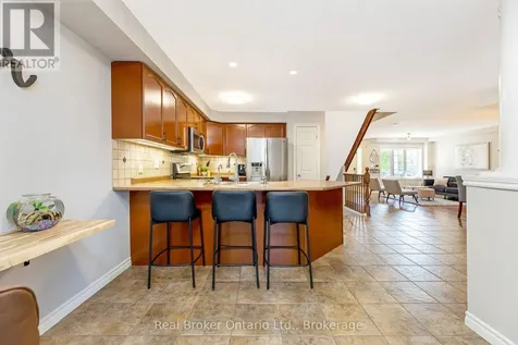 22 Atto Drive Guelph (victoria North) ON N1E 0E4
