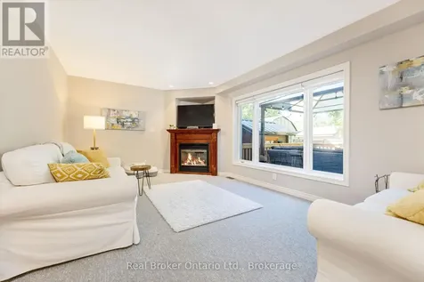 22 Atto Drive Guelph (victoria North) ON N1E 0E4