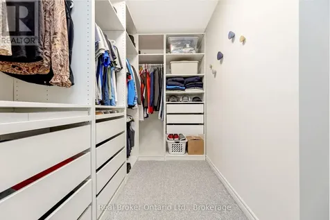 22 Atto Drive Guelph (victoria North) ON N1E 0E4