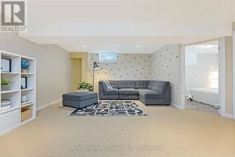 22 Atto Drive Guelph (victoria North) ON N1E 0E4