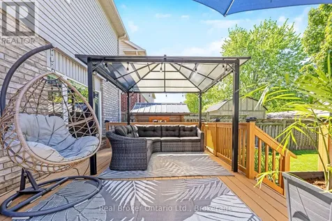 22 Atto Drive Guelph (victoria North) ON N1E 0E4
