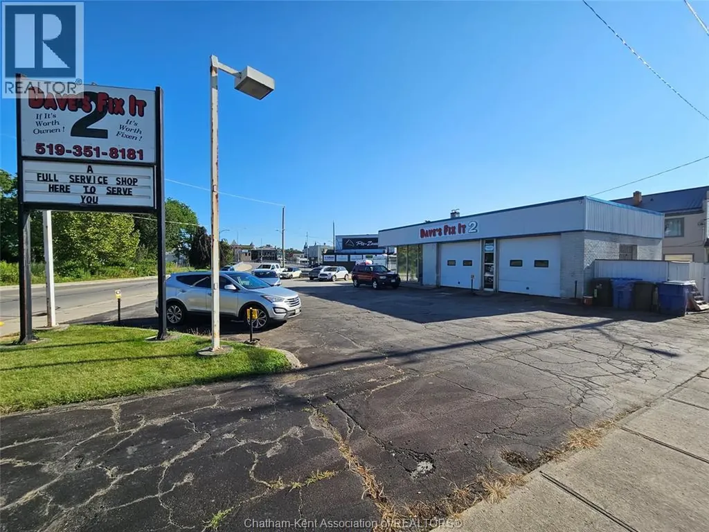 99 Thames Street Chatham ON N7L 1S4