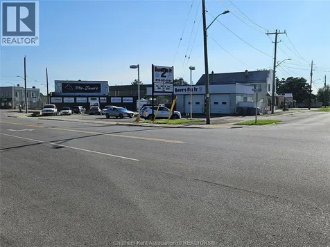 99 Thames Street Chatham ON N7L 1S4