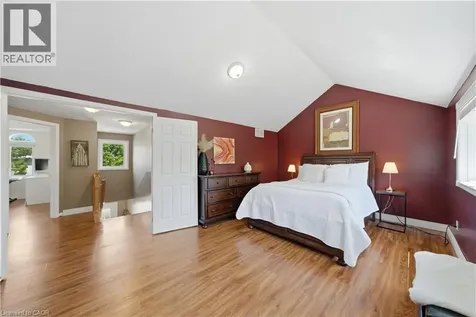 784 Butternut Avenue Waterloo ON N2V 2M3