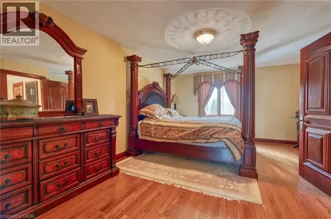 23 Susan Drive Hamilton ON L9C 7R1