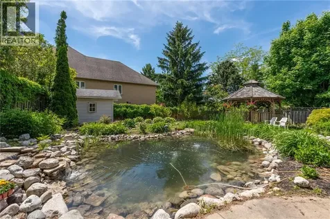23 Susan Drive Hamilton ON L9C 7R1