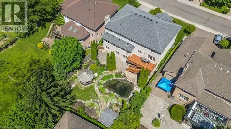 23 Susan Drive Hamilton ON L9C 7R1