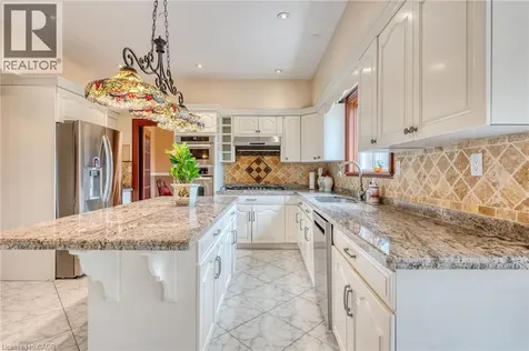 23 Susan Drive Hamilton ON L9C 7R1