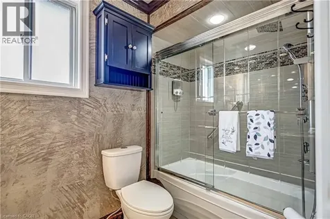 640 Acadia Drive Hamilton ON L8W 3V1
