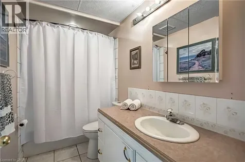 640 Acadia Drive Hamilton ON L8W 3V1
