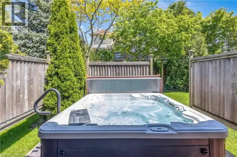 640 Acadia Drive Hamilton ON L8W 3V1
