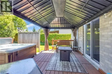 640 Acadia Drive Hamilton ON L8W 3V1