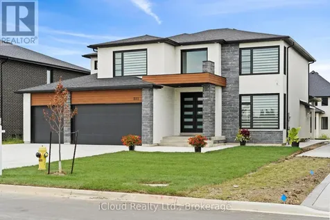 222 Cowan Court Amherstburg ON N9V 0G9