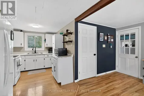 1545 Westview Crescent Selwyn ON K0L 2H0