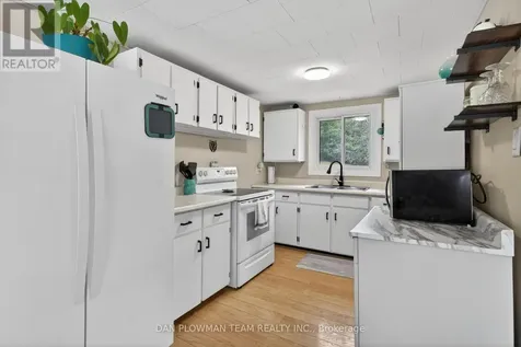 1545 Westview Crescent Selwyn ON K0L 2H0