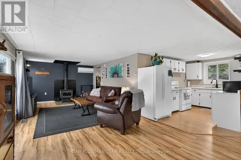 1545 Westview Crescent Selwyn ON K0L 2H0