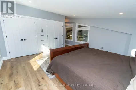 1388 Cedarpoint Road Tiny ON L0L 2J0