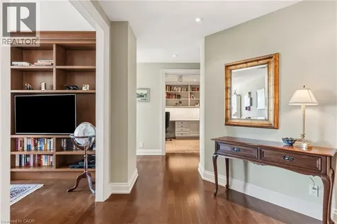 111 Forsythe Street Oakville ON L6K 3J9