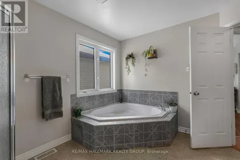 278 Mica Crescent Clarence-rockland ON K4K 1J6
