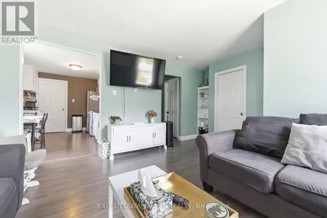 23 Summit Street Deep River ON K0J 1P0