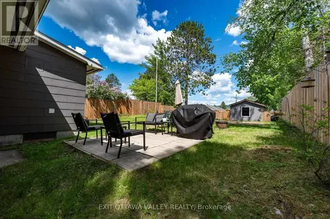 23 Summit Street Deep River ON K0J 1P0