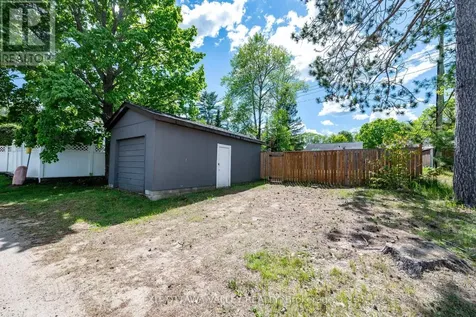 23 Summit Street Deep River ON K0J 1P0