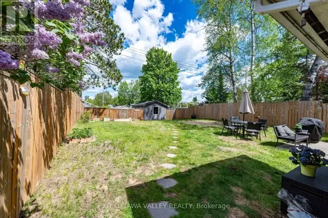 23 Summit Street Deep River ON K0J 1P0