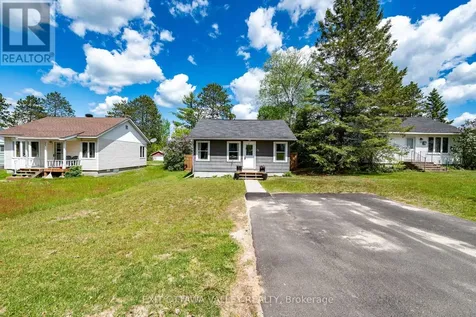 23 Summit Street Deep River ON K0J 1P0