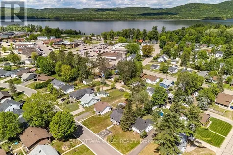 23 Summit Street Deep River ON K0J 1P0