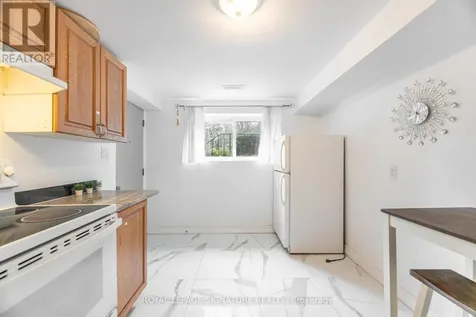 406 Tamarack Drive Waterloo ON N2L 4G6