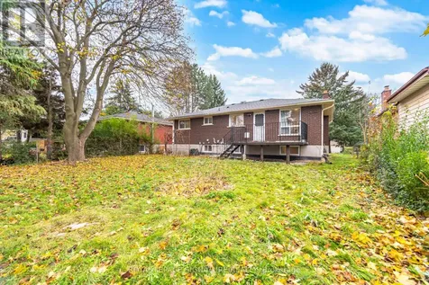 406 Tamarack Drive Waterloo ON N2L 4G6