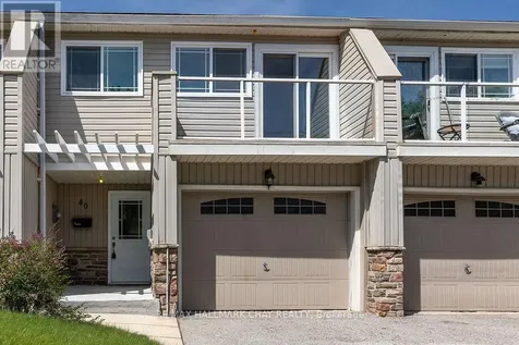 12 Lankin Boulevard Orillia ON L3V 6T2