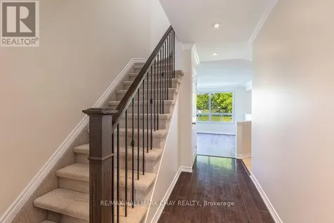 12 Lankin Boulevard Orillia ON L3V 6T2