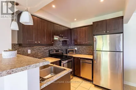 12 Lankin Boulevard Orillia ON L3V 6T2