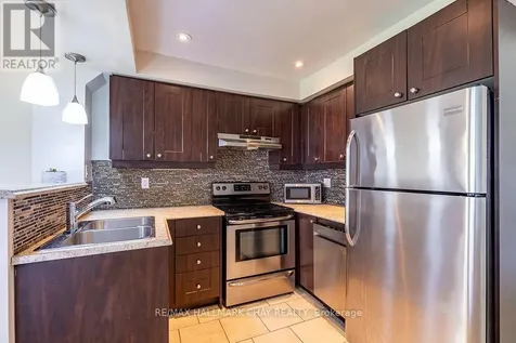 12 Lankin Boulevard Orillia ON L3V 6T2