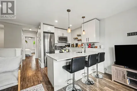 121 Cartier Street Ottawa ON K2P 1K4