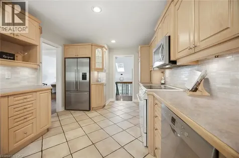 41 Plainsman Road Mississauga ON L5N 1C4