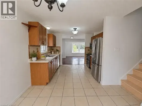 390 Wake Robin Crescent Kitchener ON N2E 3L6