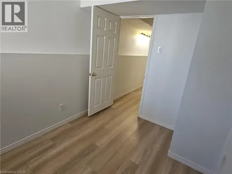 390 Wake Robin Crescent Kitchener ON N2E 3L6
