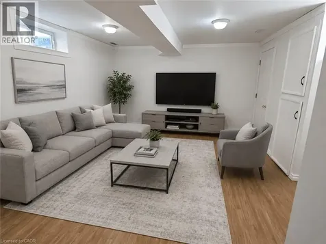 390 Wake Robin Crescent Kitchener ON N2E 3L6