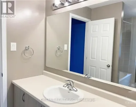 439 Cavesson Street Ottawa ON K2V 0B1