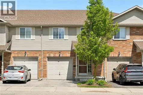 15 Gregg Court Kitchener ON N2A 4H7