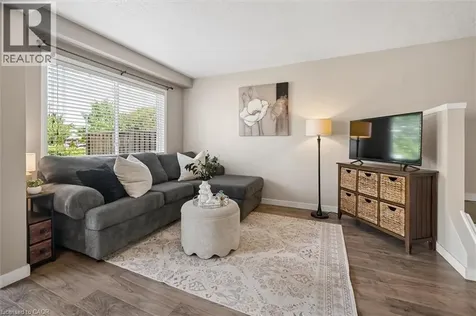 15 Gregg Court Kitchener ON N2A 4H7